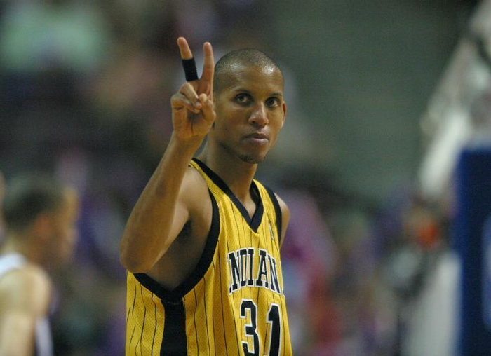 哈利伯顿率步行者首进总决赛 挑战米勒传奇之路