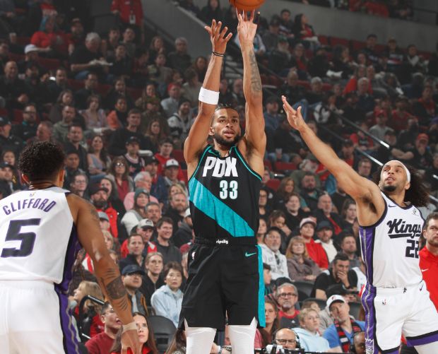 开拓者力克国王锁定西部第八 阿夫迪亚25+10引领